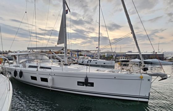 Hanse 548