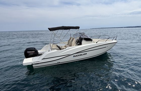 Quicksilver 705 Open
