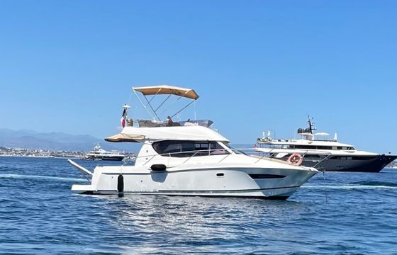 Jeanneau Merry Fisher 10