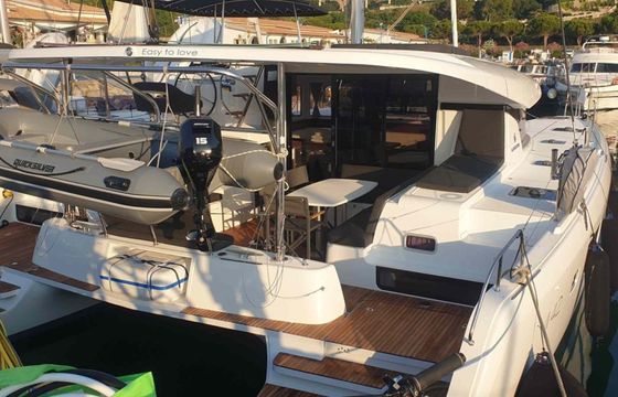 Lagoon 42