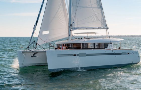 Lagoon 450 Sport Top