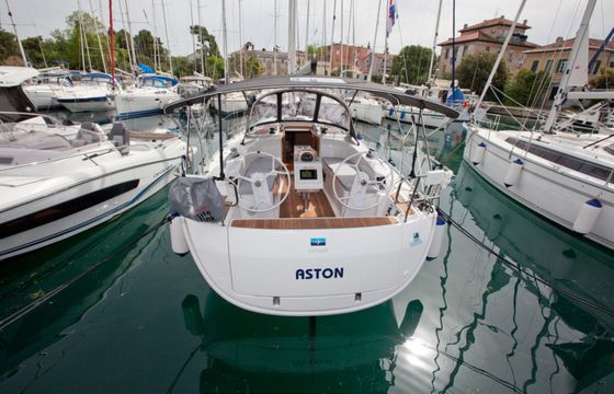 Bavaria Cruiser 34 Style