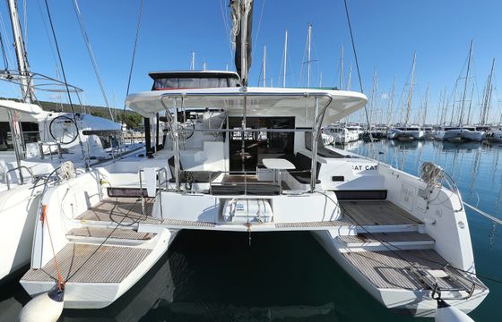 Lagoon 42