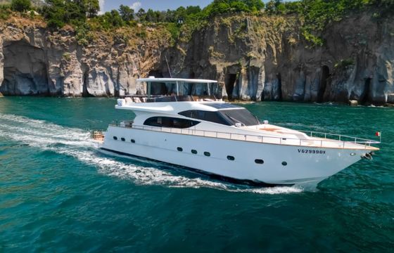 Benetti 72