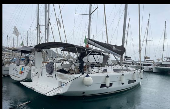 Dufour 470