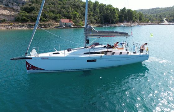 Bénéteau First 36