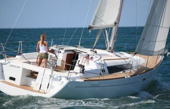 Bénéteau Oceanis 37