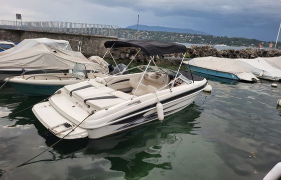 Glastron GT 205