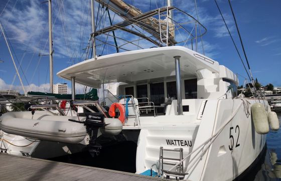 Lagoon 52
