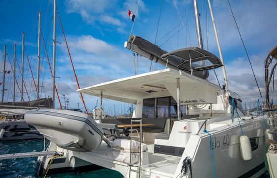 Fountaine Pajot Isla 40