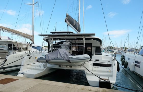 Lagoon 42