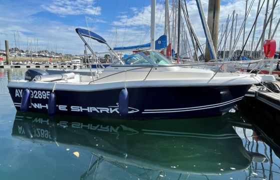 Kelt White Shark 206