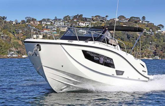 Quicksilver Activ 875 Sundeck
