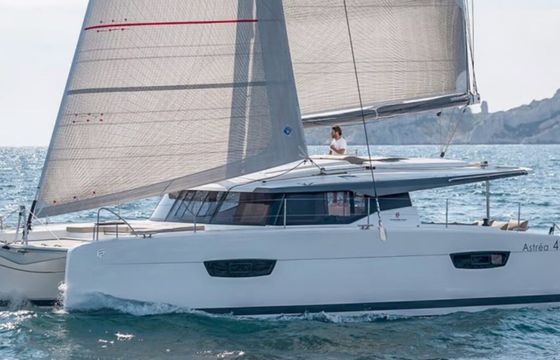 Fountaine Pajot Astrea 42