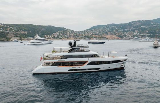 Benetti ALLURIA