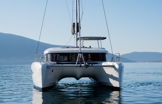 Lagoon 42