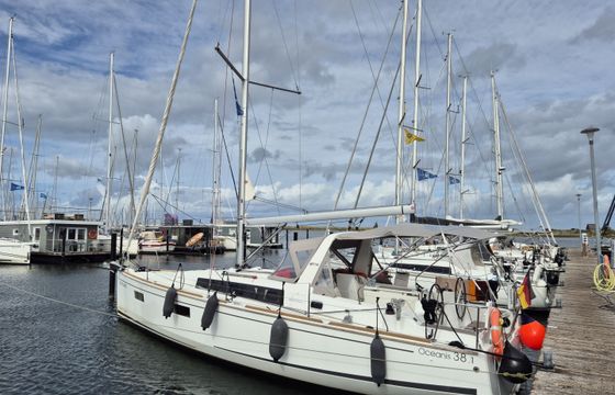 Bénéteau Oceanis 38.1