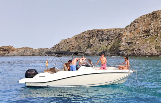 Quicksilver Activ 675 Open