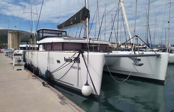 Lagoon 450 Sport Top
