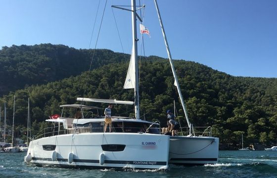 Fountaine Pajot Lucia 40
