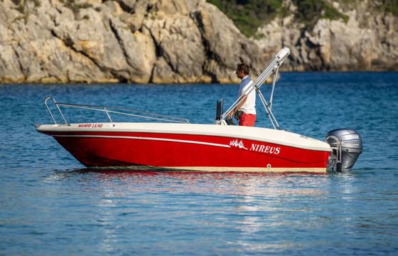 Yamaha Up To 5 Persons and 40 HP engine