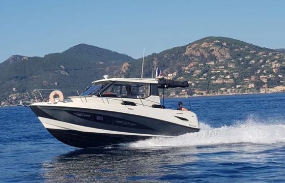 Quicksilver Activ 855 Weekend