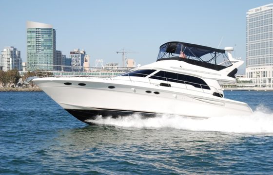 Sea Ray 525 Sedan Bridge