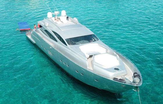 Pershing 90
