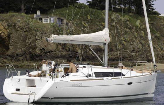 Bénéteau Oceanis 34