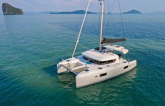 Lagoon 42