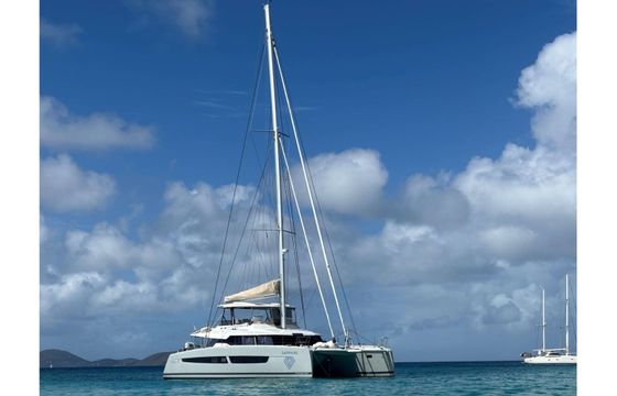 Fountaine Pajot Sapphire