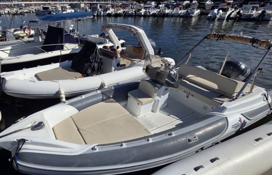 MV Marine 800
