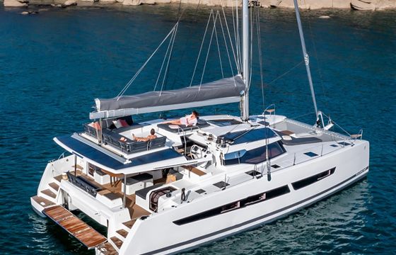 Fountaine Pajot Aura 51