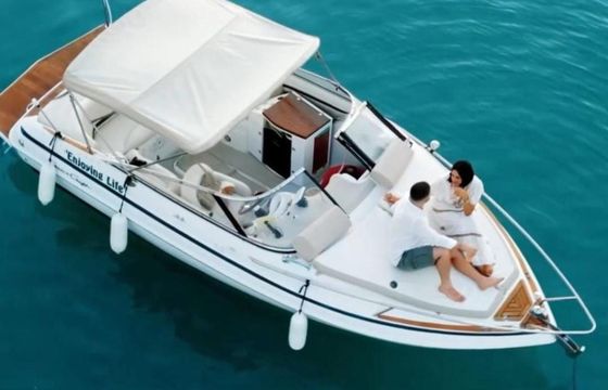 Chris Craft 240 Cuddy Cabin