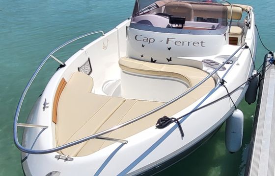 B2 Marine Cap Ferret 552 Open Swing