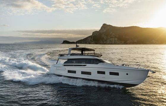 Azimut 82 Fly