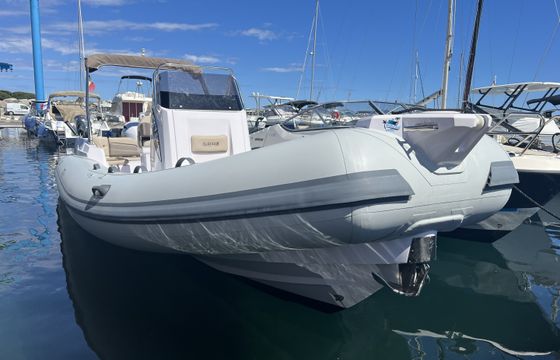 Selva D700