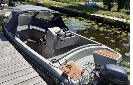 Aqua24 (by Felör Watersport, Kaatsheuvel) Aqua 24 de Luxe