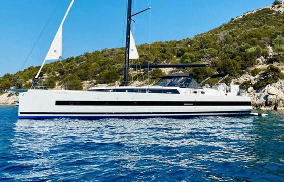 Bénéteau Oceanis Yacht 62