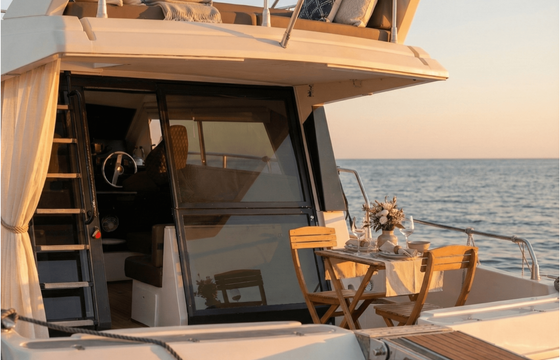 Ferretti 39