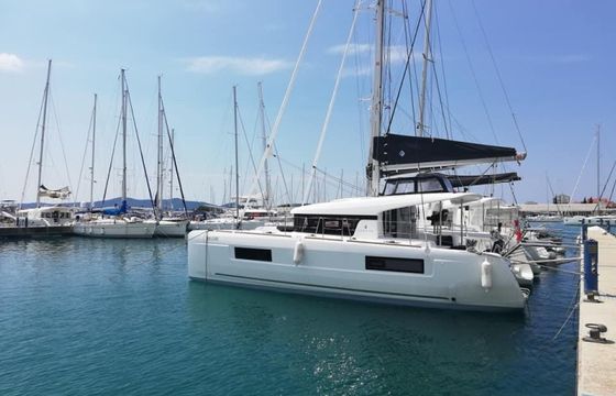 Lagoon 40