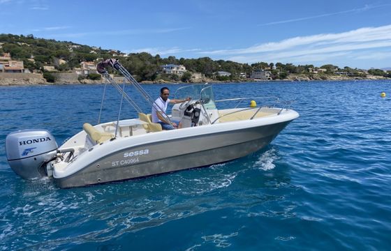 Sessa Marine Key Largo 20 Deck