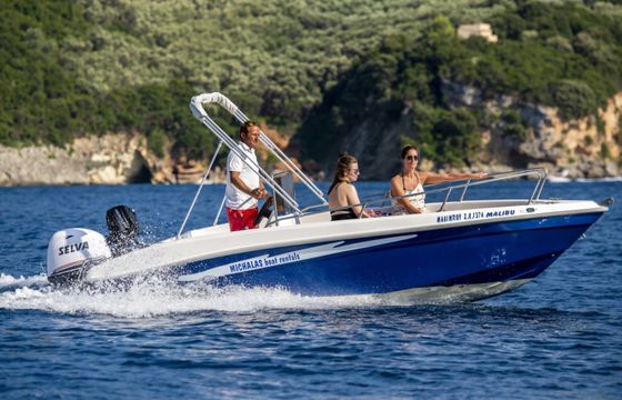 Yamaha Up To 6 Persons and 60 HP engine