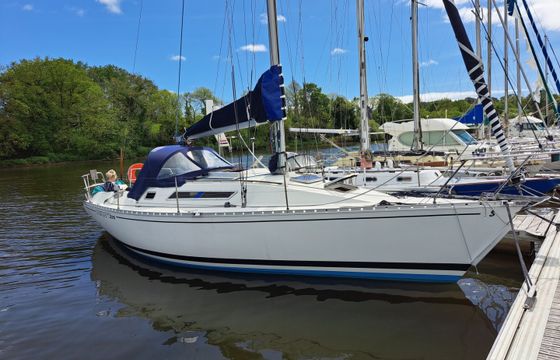 Bénéteau First 325