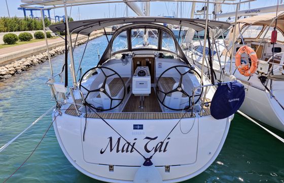 Bavaria Cruiser 37