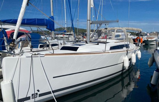 Dufour 360