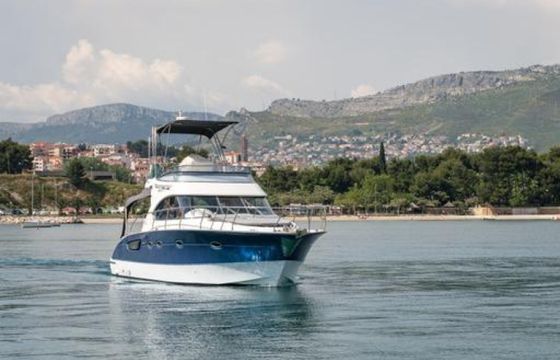 Bénéteau Antares 12 Cruising