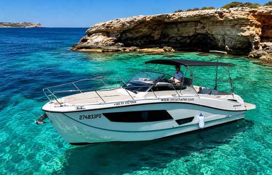 Quicksilver Activ 875 Sundeck