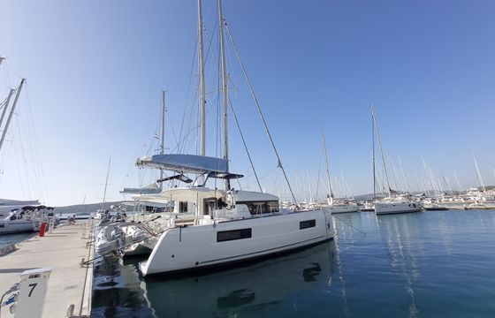 Lagoon 400 S2
