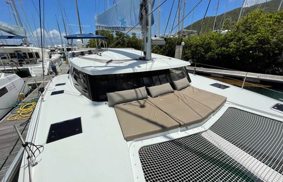 Fountaine Pajot Lucia 40